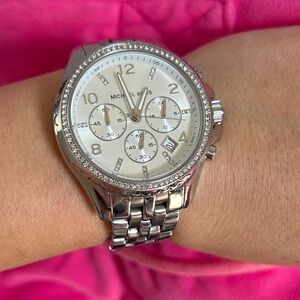 Michael Kors Silver Metal Watch 5882 with Extra Links